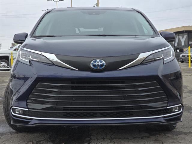 used 2021 Toyota Sienna car, priced at $30,500