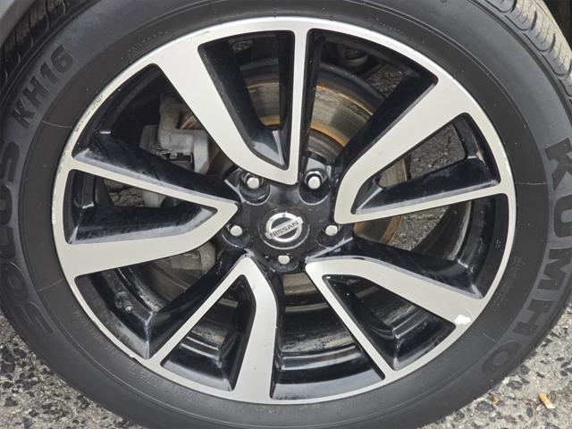 used 2019 Nissan Rogue car, priced at $10,999