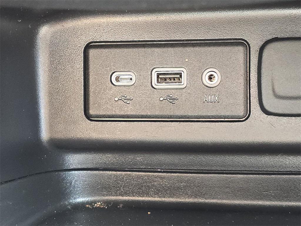 used 2023 Chevrolet Equinox car, priced at $18,291