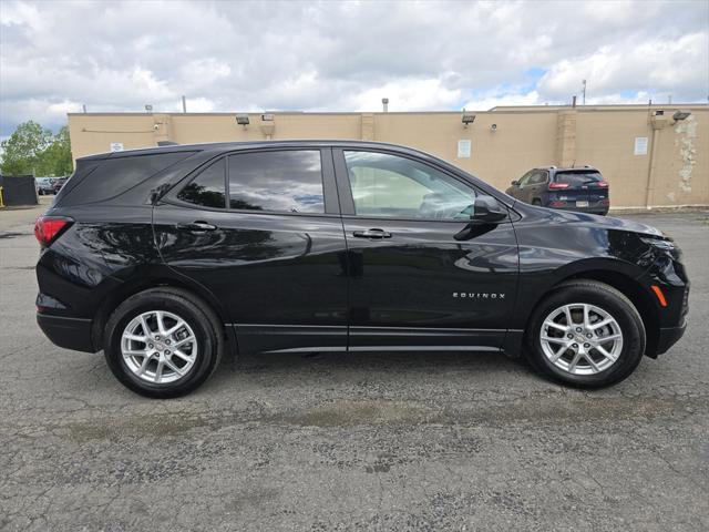 used 2023 Chevrolet Equinox car, priced at $18,999