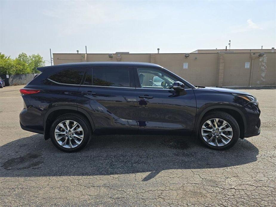 used 2020 Toyota Highlander car, priced at $33,000