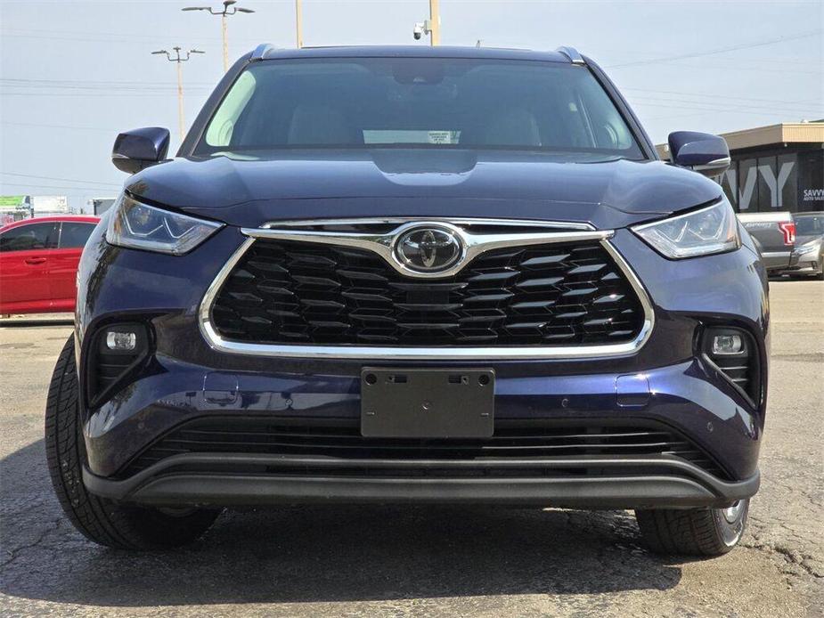 used 2020 Toyota Highlander car, priced at $33,000