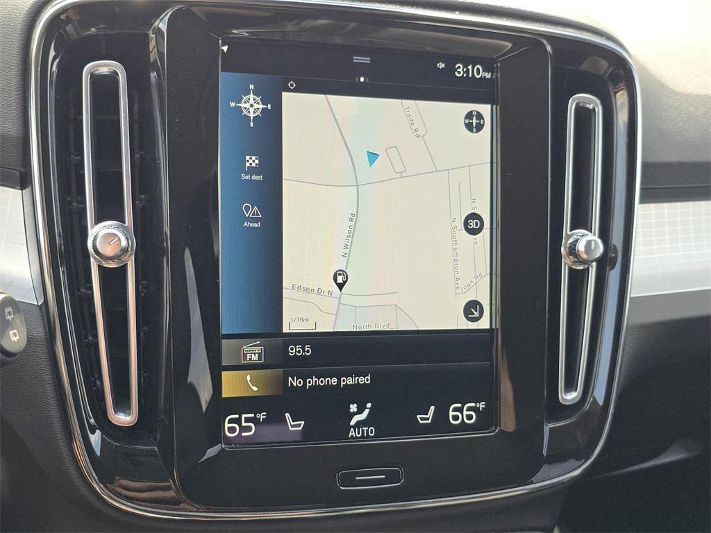 used 2022 Volvo XC40 car, priced at $18,617