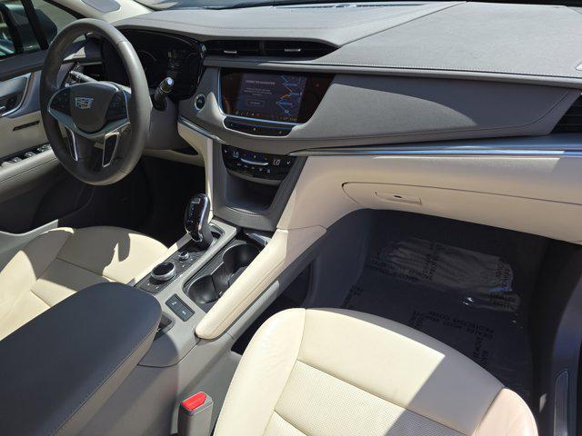 used 2021 Cadillac XT5 car, priced at $25,989