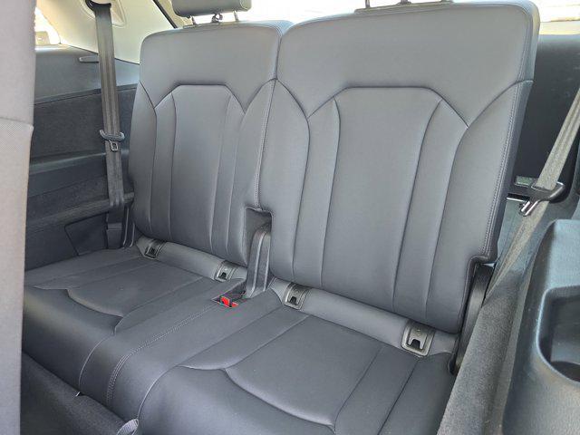 used 2024 Audi Q7 car, priced at $45,489