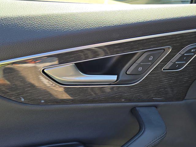 used 2024 Audi Q7 car, priced at $45,489