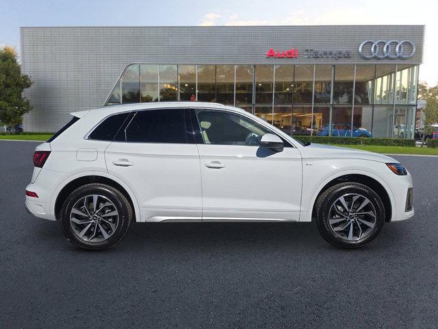 new 2025 Audi Q5 car, priced at $58,235