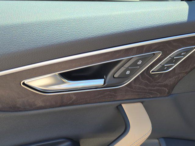 new 2025 Audi Q7 car, priced at $67,350