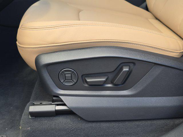 new 2025 Audi Q7 car, priced at $72,195