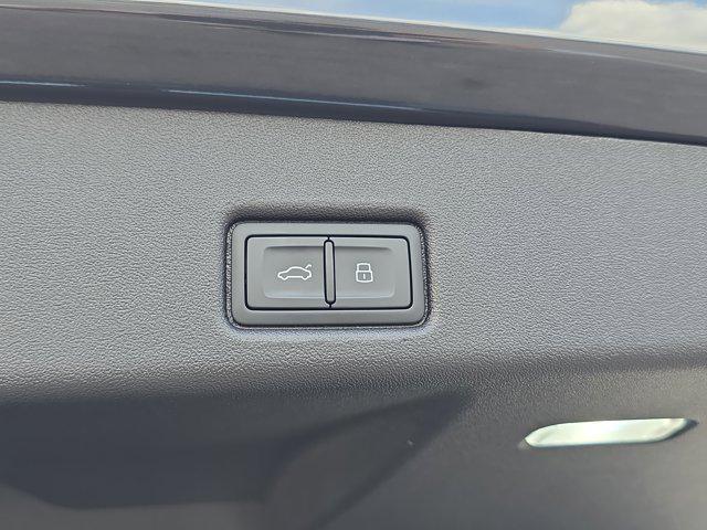 new 2025 Audi Q5 car, priced at $64,250