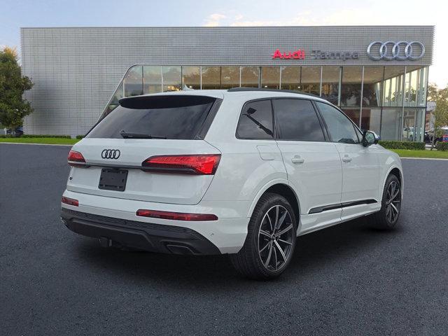 new 2025 Audi Q7 car, priced at $72,305