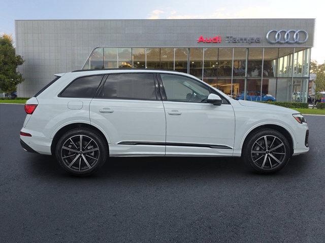 new 2025 Audi Q7 car, priced at $72,305