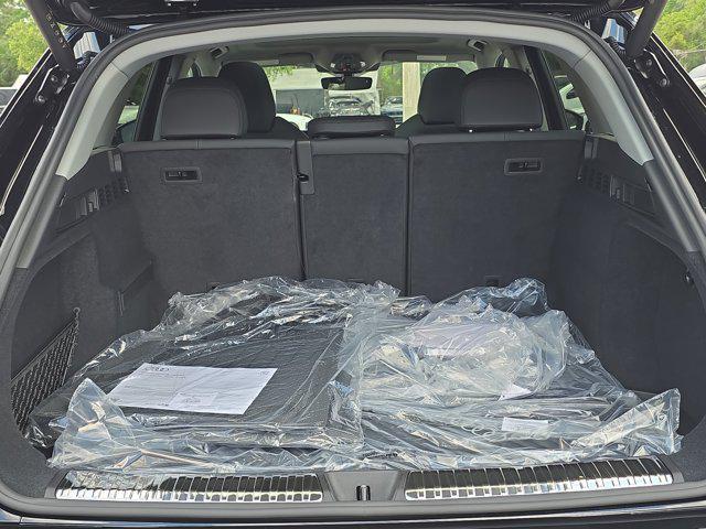 new 2025 Audi Q5 car, priced at $60,175