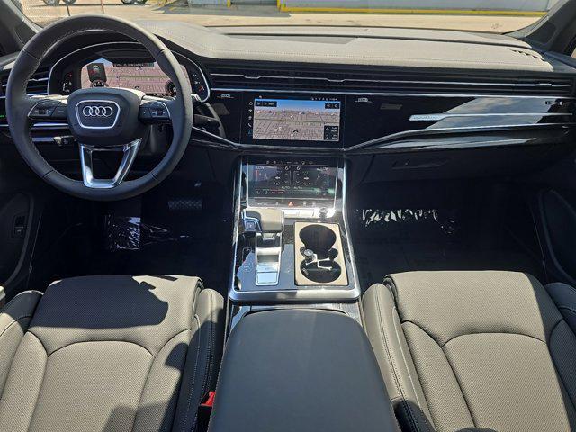 new 2025 Audi Q7 car, priced at $81,655