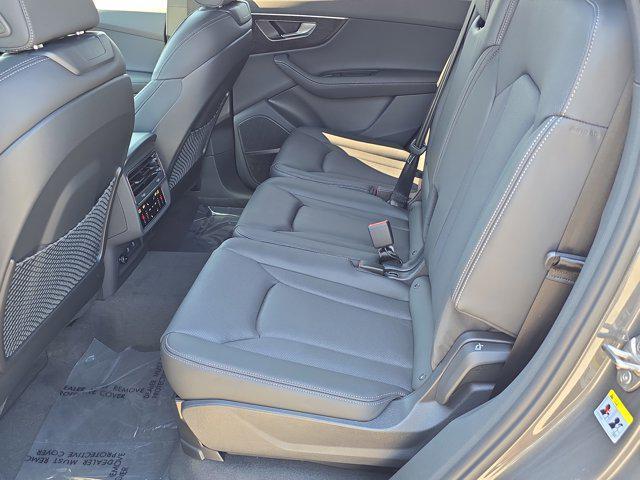 new 2025 Audi Q7 car, priced at $82,250