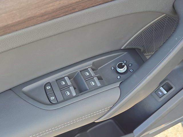 new 2025 Audi Q5 car, priced at $59,715