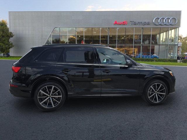 new 2025 Audi Q7 car, priced at $72,705