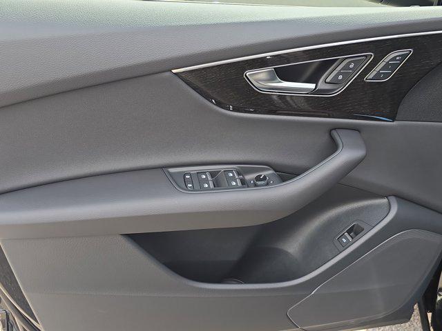 new 2025 Audi Q8 car, priced at $78,465