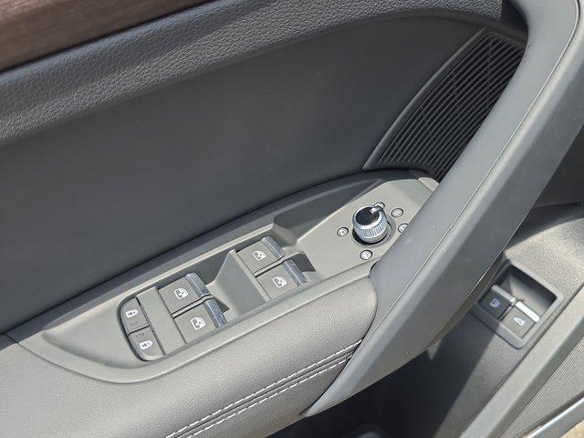new 2025 Audi Q5 car, priced at $64,035