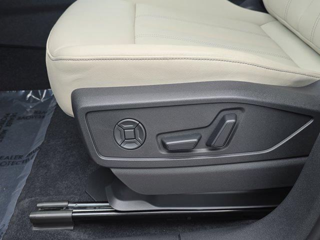 new 2025 Audi Q5 car, priced at $58,840
