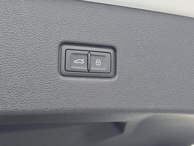 new 2025 Audi Q8 car, priced at $85,965