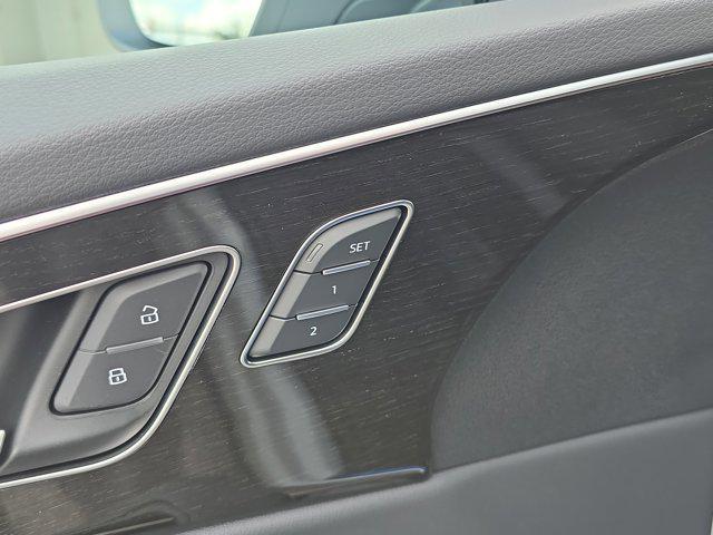 new 2025 Audi Q8 car, priced at $85,965
