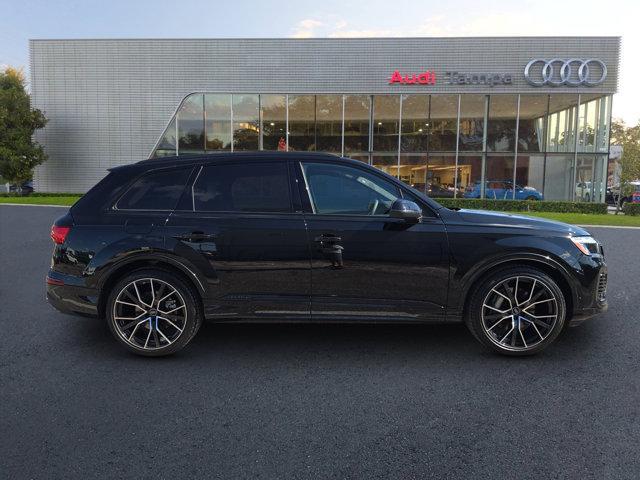 new 2025 Audi Q7 car, priced at $84,655