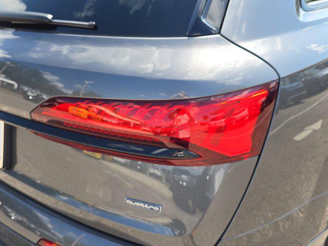new 2025 Audi Q7 car, priced at $78,250