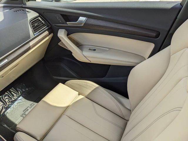 new 2025 Audi Q5 car, priced at $59,625