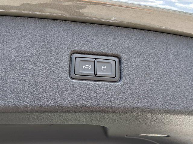 new 2025 Audi Q5 car, priced at $59,625