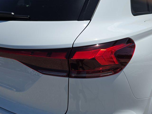 new 2025 Audi Q6 e-tron car, priced at $75,425