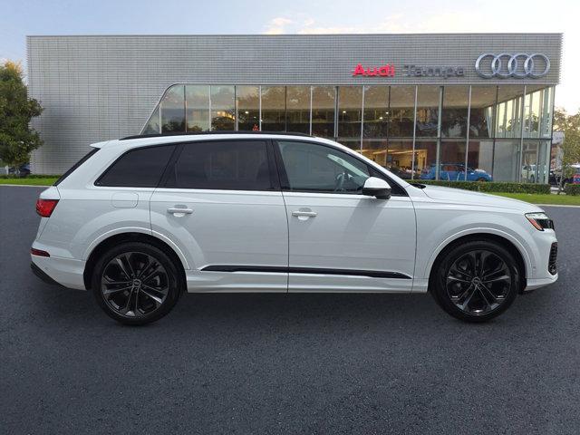 new 2025 Audi Q7 car, priced at $83,605