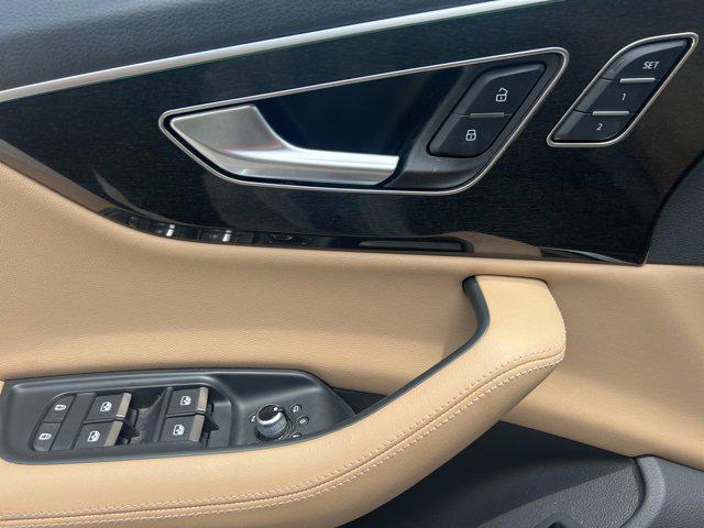used 2023 Audi Q7 car, priced at $46,385