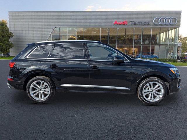 new 2025 Audi Q7 car, priced at $75,800