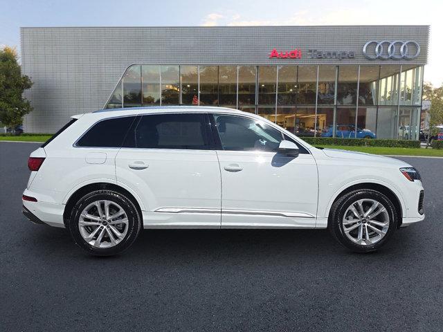 new 2025 Audi Q7 car, priced at $66,350