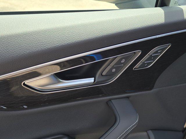 new 2025 Audi Q7 car, priced at $79,605