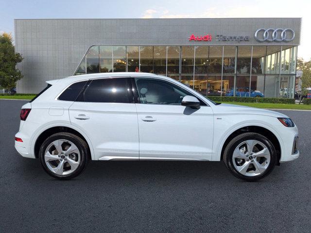 new 2025 Audi Q5 car, priced at $58,085