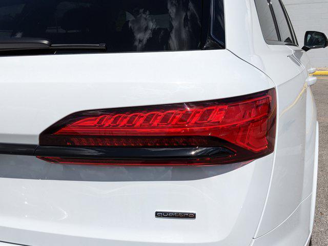 new 2025 Audi Q7 car, priced at $76,250