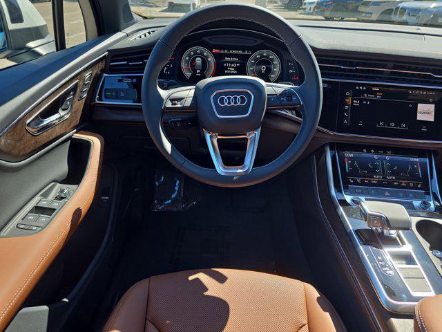 new 2025 Audi Q7 car, priced at $76,195