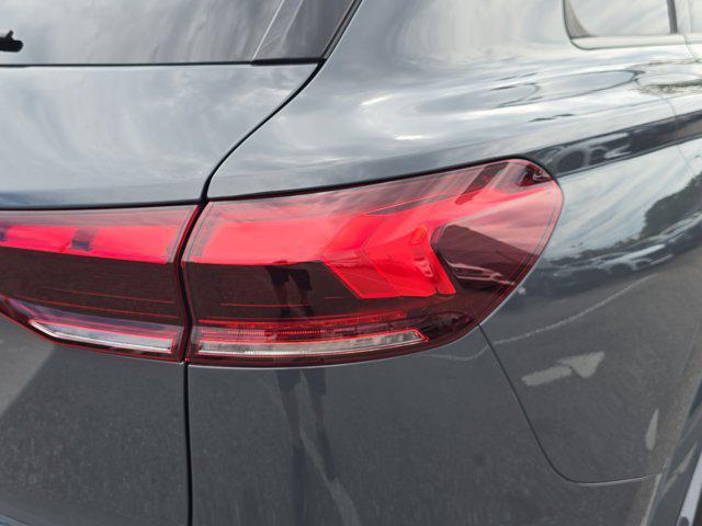 new 2025 Audi Q6 e-tron car, priced at $75,245