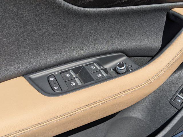 new 2025 Audi Q7 car, priced at $77,750