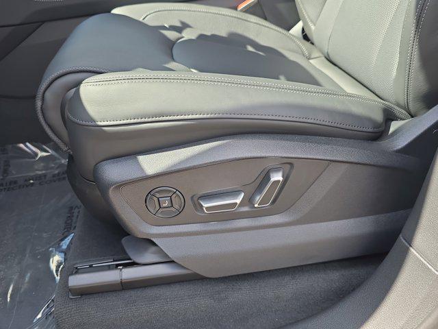 new 2025 Audi Q7 car, priced at $84,655