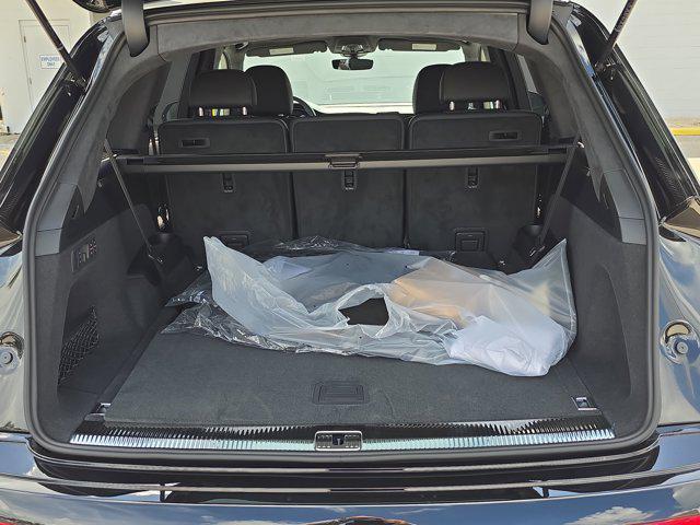 new 2025 Audi Q7 car, priced at $84,655