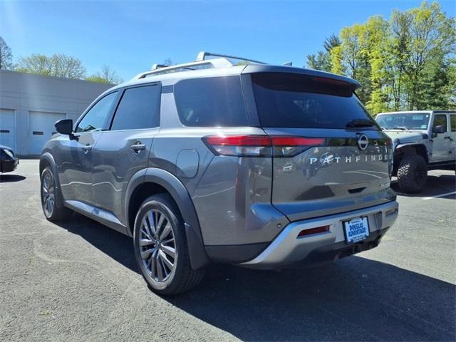 used 2022 Nissan Pathfinder car, priced at $35,888