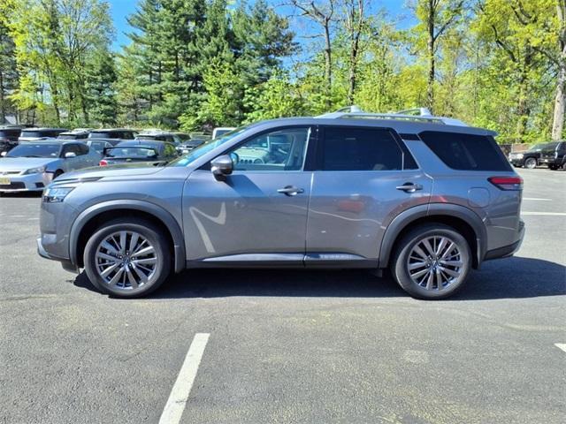 used 2022 Nissan Pathfinder car, priced at $35,888