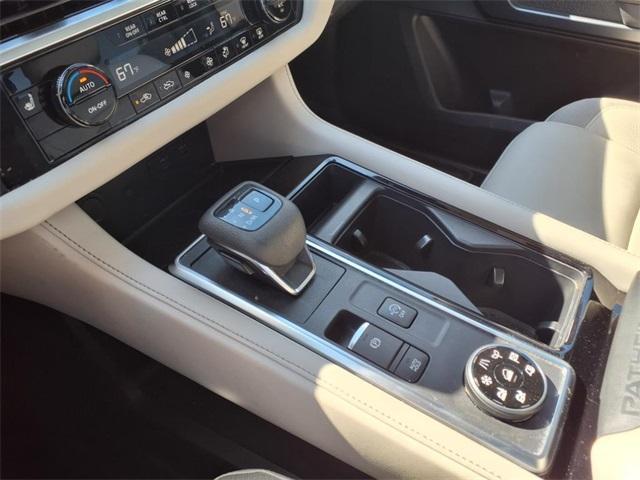 used 2022 Nissan Pathfinder car, priced at $35,888