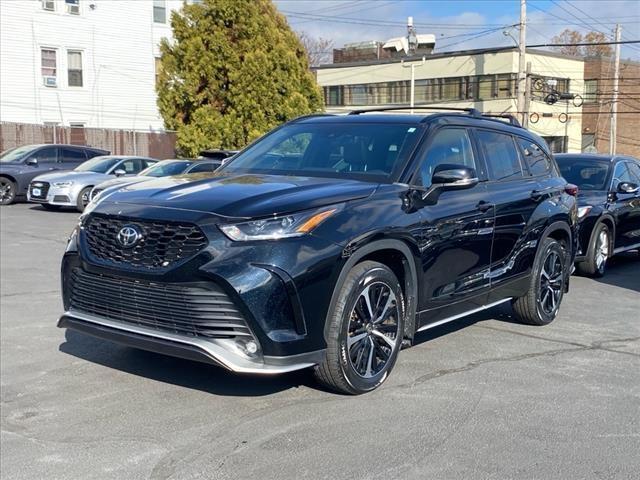 used 2021 Toyota Highlander car, priced at $35,888