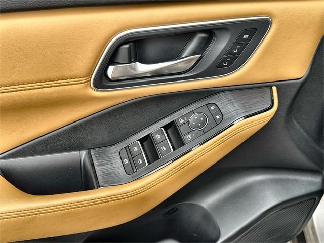 used 2022 Nissan Rogue car, priced at $32,899