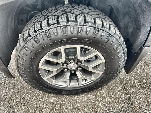 used 2022 GMC Canyon car, priced at $36,999