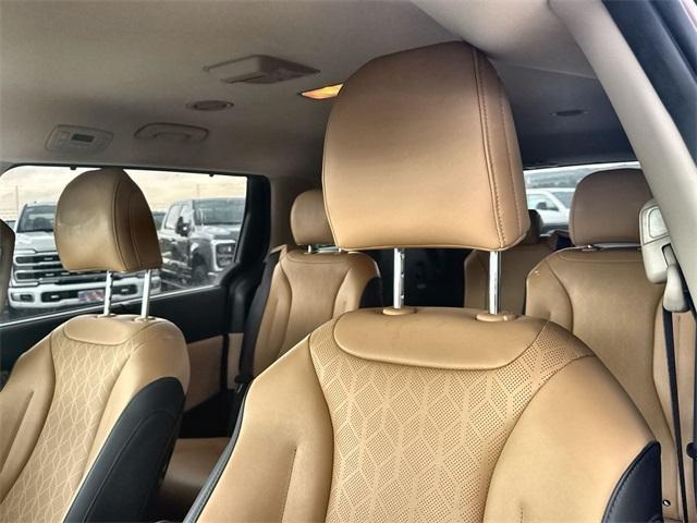 used 2024 Kia Carnival car, priced at $37,399